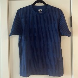 Uniqlo Blue and Black Tee Size M